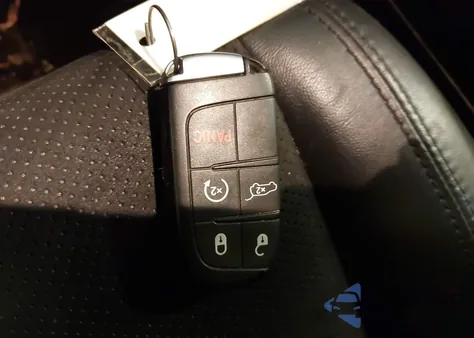 2019 Jeep Grand Cherokee Altitude 4X4 z USA, uszkodzony, nr VIN 1C4RJFAG8KC846851